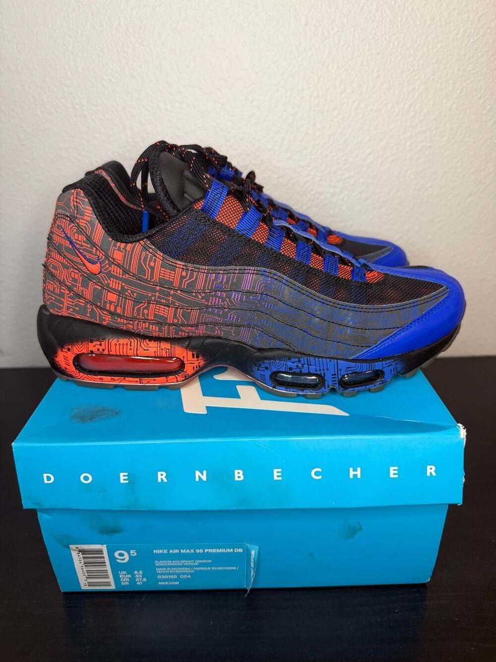 Nike Air Max 95 Premium DB Size 9.5 Doernbecher Black Bright Crimson
